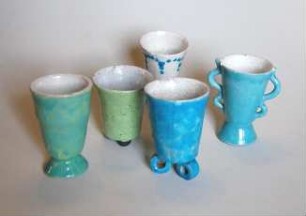Serie von Vasen in Becherform
