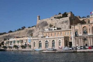 Festungsanlage La Valetta vom Freihafen aus