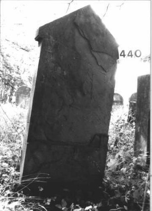 Grabstein 440