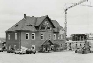 Dohna-Gamig, Gamig 2. Gut Gamig. Wohnhaus (um 1800) und Baustelle