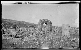 Haran (= Harra, Prov. ªanlıurfa, Türkei) südlich Urfa (= ªanlıurfa, Prov. ªanlıurfa, Türkei)