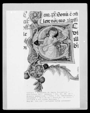 Missale monasticum — Initiale E mit einem Heiligen, Folio 14 recto