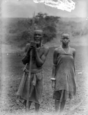 Mann und Frau der Chagga : Portrait eines Mannes und einer Frau der Chagga.
