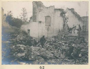 Foto der zerstörten Kirche von Mametz