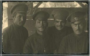 Erster Weltkrieg - "Aus den Stellungskriegen in den Vogesen". Russische Kriegsgefangene im Betonwerk Schirmeck, Département Bas-Rhin; Dolmetscher