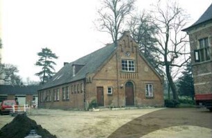 Schloss Reinbek: Nebengebäude: rechts Nordflügel Schloss [angeschnitten]