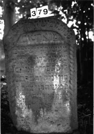 Grabstein 379 (1)