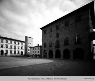 Piazza Duomo, Pistoia