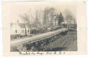 Wagenkolonne auf einer Straße