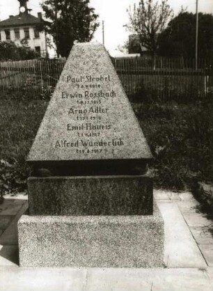 Denkmal für die im 1. Weltkrieg Gefallenen (nach 1918). Eichigt-Bergen, Platz der Einheit