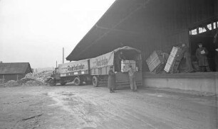 Stuttgart Hbf. Gbf Ladestraße Schenker-Güterschuppen Reichsbahn-LKW Reichsbahn-Anhänger