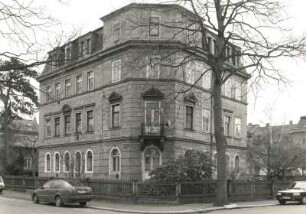 Dresden-Blasewitz, Berggartenstraße 25. Wohnhaus (1876/1900). Eckansicht mit Fassade Draesekestraße