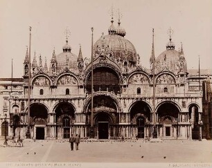 1001 Facciata della Chiesa S. Marco