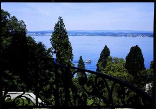 Insel Mainau: vom oberen Schlossbalkon auf See, Richtung Überlingen