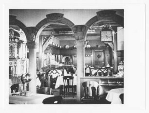 Szene aus dem Dokumentarfilm "Gaststätten in Dresden": Innenansicht des Hotel/Restaurants "Trompeterschlößchen"