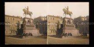 Reiterstandbild König Carlo Alberto Amadeo von Sardinien und Herzog von Savoyen auf dem Piazza Carlo Alberto in Turin