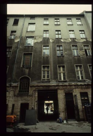 Diapositive: Kottbusser Str. 8, 1983