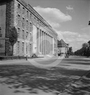 Gauschulungshaus der NSDAP in Posen