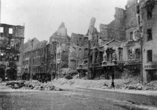 Blick vom Markt in die zerstörte Katharinenstraße