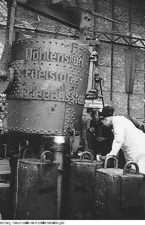 Freital-Döhlen. Edelstahlwerk Döhlen, 1. August 1951