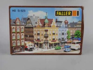 Karton Bausatz Eckhaus mit Apotheke Faller
