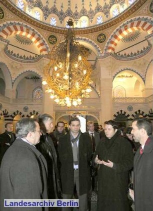 Sehitlik-Moschee zu Berlin; Columbiadamm 128 (Neukölln)