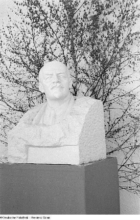 Büste von Lenin