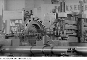 Werkzeugmaschine der VVB Werkzeugmaschinen und Werkzeuge Chemnitz (WMW), Technische Messe 1953