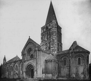 Aulnay, St. Pierre, von Südosten