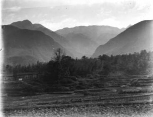 Gebirgstal : Der Eingang zu einem Gebirgstal