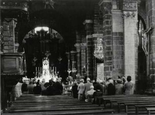 In der Kathedrale von Le Puy