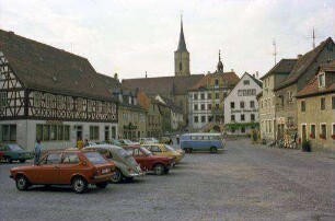 Iphofen: Marktplatz mit Pfarrkirche