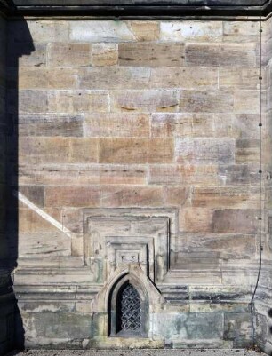 Ansicht vom Dom und Severikirche vom Domplatz aus