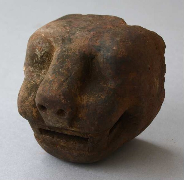 Clay animal head (fragment)