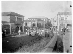 Straßenszene in St. Thomas : Weltreisen. Jungferninseln. Straßenszene in Saint Thomas