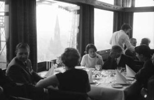 Freiburg: Gäste im Restaurant Dattler