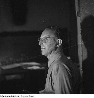 Porträt Komponist Carl Orff