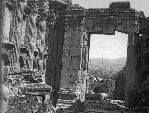 Baalbek, Blick auf den Bacchus-Tempel