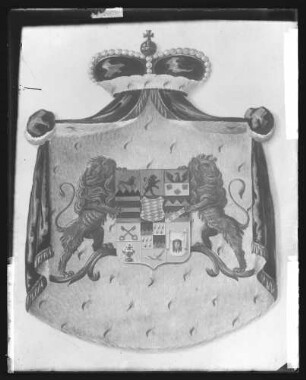 Wappen des Hauses Löwenstein-Wertheim-Freudenberg, o.r. auf Platte eingeritzt "Bernhard Wehnert"