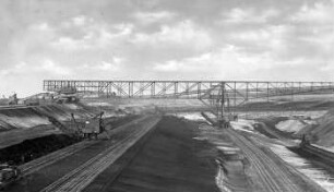 Abraumförderbrücke der Grube Golpa