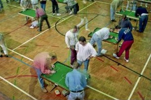 Tipp-Kick, das seit über 50 Jahren beliebte Tischfussball-Spiel.Hergestellt beim Familienbetrieb MIEG in Villingen/Schwenningen, Schwarzwald. Hier: TippKick-Turnier in einer Göttinger Sporthalle