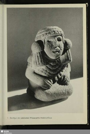 Steinfigur der aztekischen Wassergöttin Chalchiuhtlicue