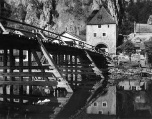 Essing-Neuessing. Markttor mit Altmühlbrücke
