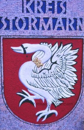 Mommsenstraße 11: Stormarnhaus: Wappenstein an der Einfahrt zum Innenhof