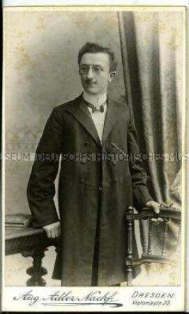 Mann im Gehrock mit Kneifer, Carte de Visite