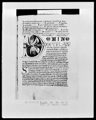 Amalarius Metensis, Liber officialis — Initiale D (omino), Folio 57 recto