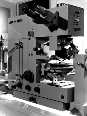Laser-Mikro-Analysator, LMA 10 des VEB Carl Zeiss Jena