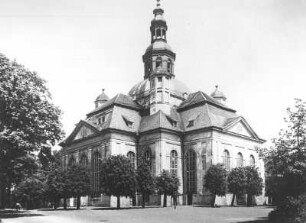Evangelische Gnadenkirche zum Kreuze Christi
