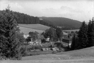 Hammerschänke und Herrenhaus : re.: Trockenschuppen der Pappenfabrik Gebr. Beyer