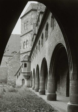 Halle (Saale). Moritzburg (1484/1503). Torturm. Hofseite mit Arkaden